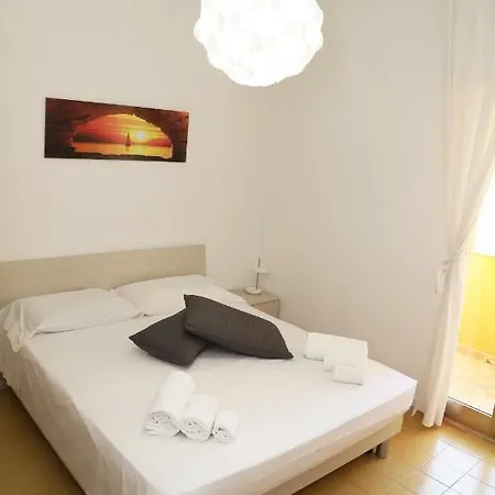 Izzhome Bella Vista *